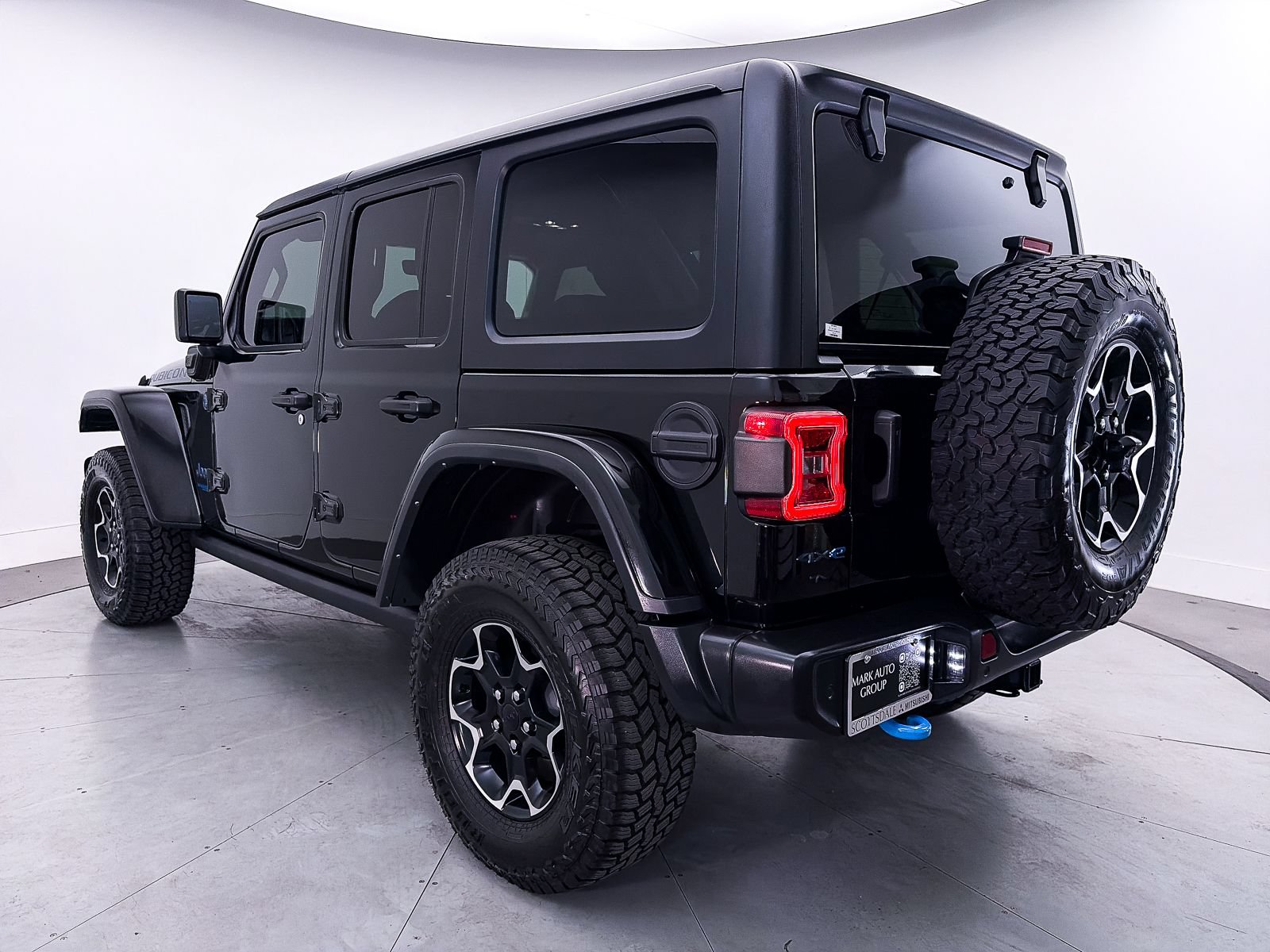 Used 2022 Jeep Wrangler Unlimited Rubicon 4xe w/ Cold Weather Group AWD/4WD image 14