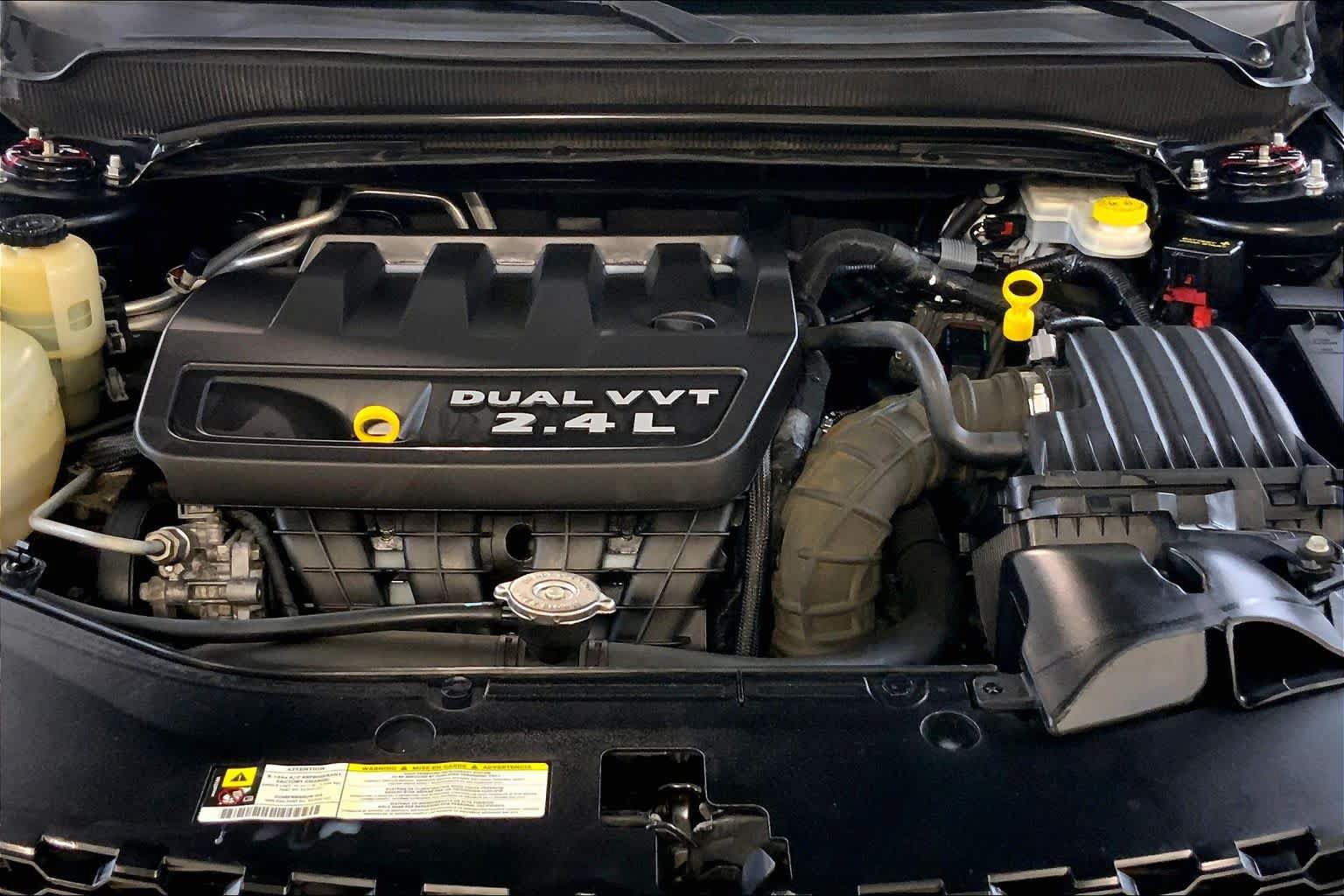 Used 2013 Dodge Avenger SE FWD image 29
