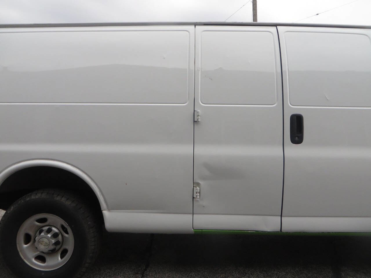 Used 2021 Chevrolet Express 2500 Extended w/ Driver Convenience Package image 20