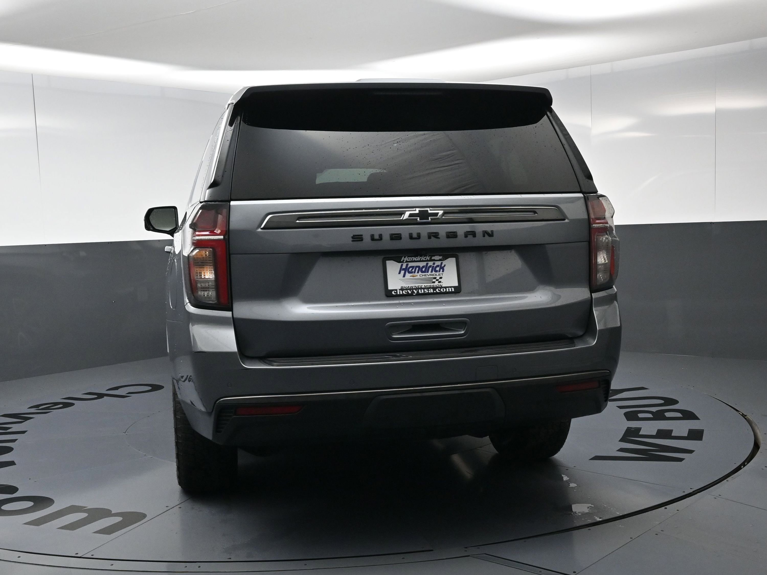 Used 2022 Chevrolet Suburban Z71 w/ Luxury Package AWD/4WD image 8