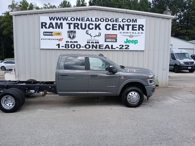 New 2027 RAM 3500 Big Horn w/ Laramie Trim Package AWD/4WD image 2