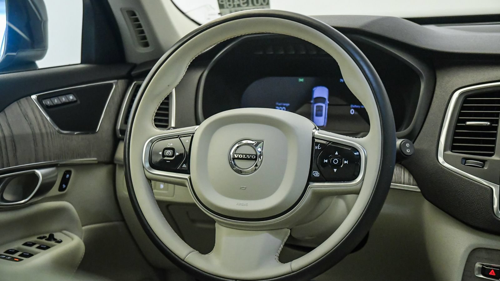 Certified 2024 Volvo XC90 T8 Core AWD/4WD image 14
