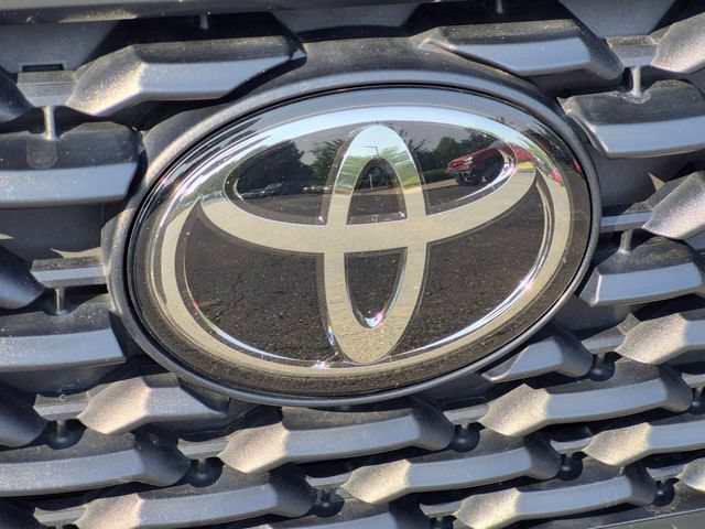 Used 2022 Toyota Corolla Cross LE w/ Moonroof Package AWD/4WD image 9