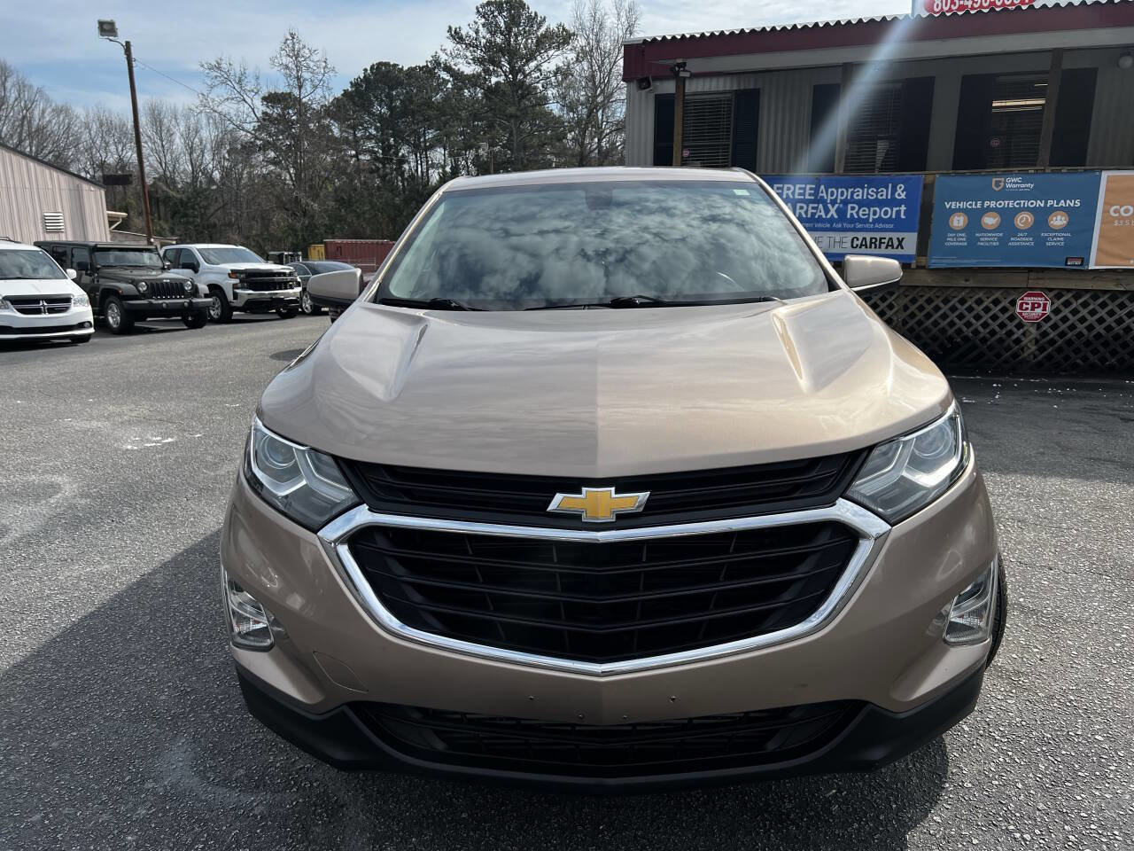 Used 2019 Chevrolet Equinox LT FWD image 2