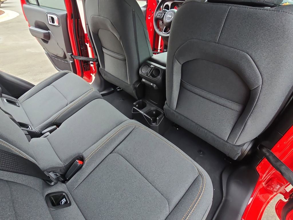 New 2025 Jeep Gladiator Sport image 12