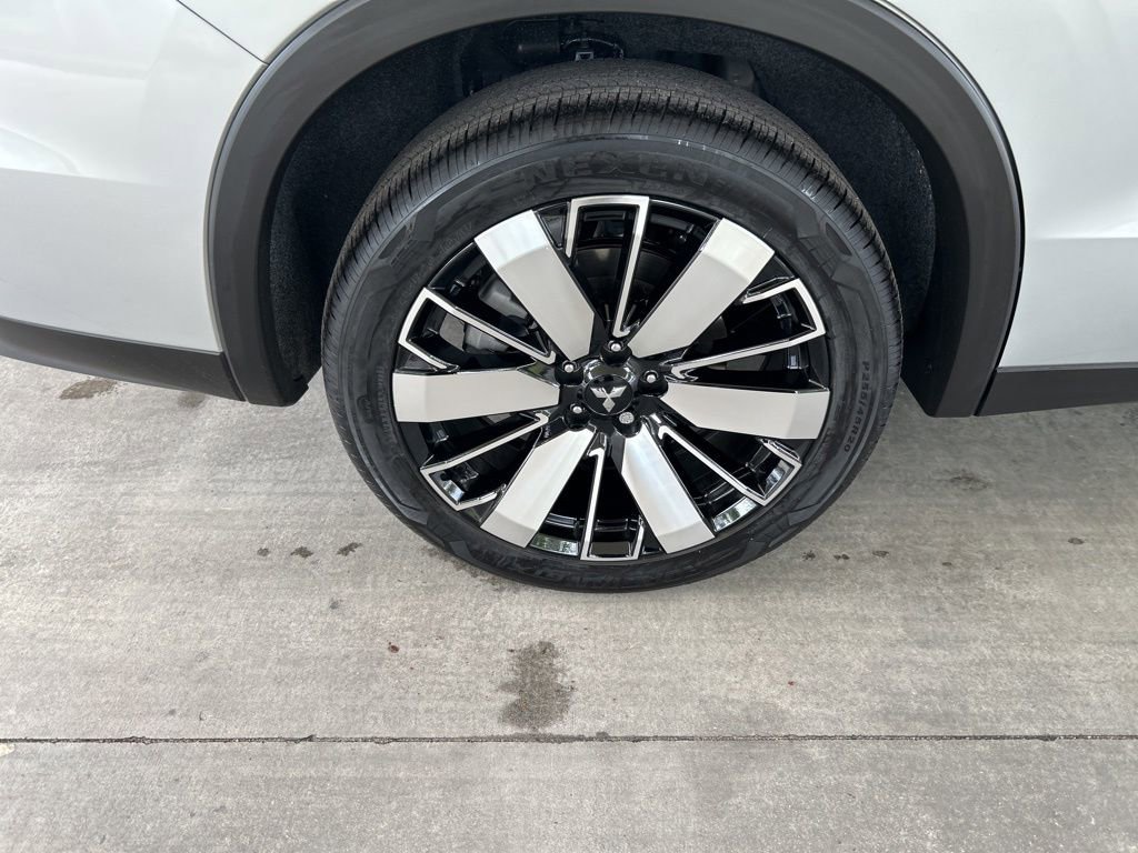 Used 2026 Mitsubishi Outlander SE FWD image 19