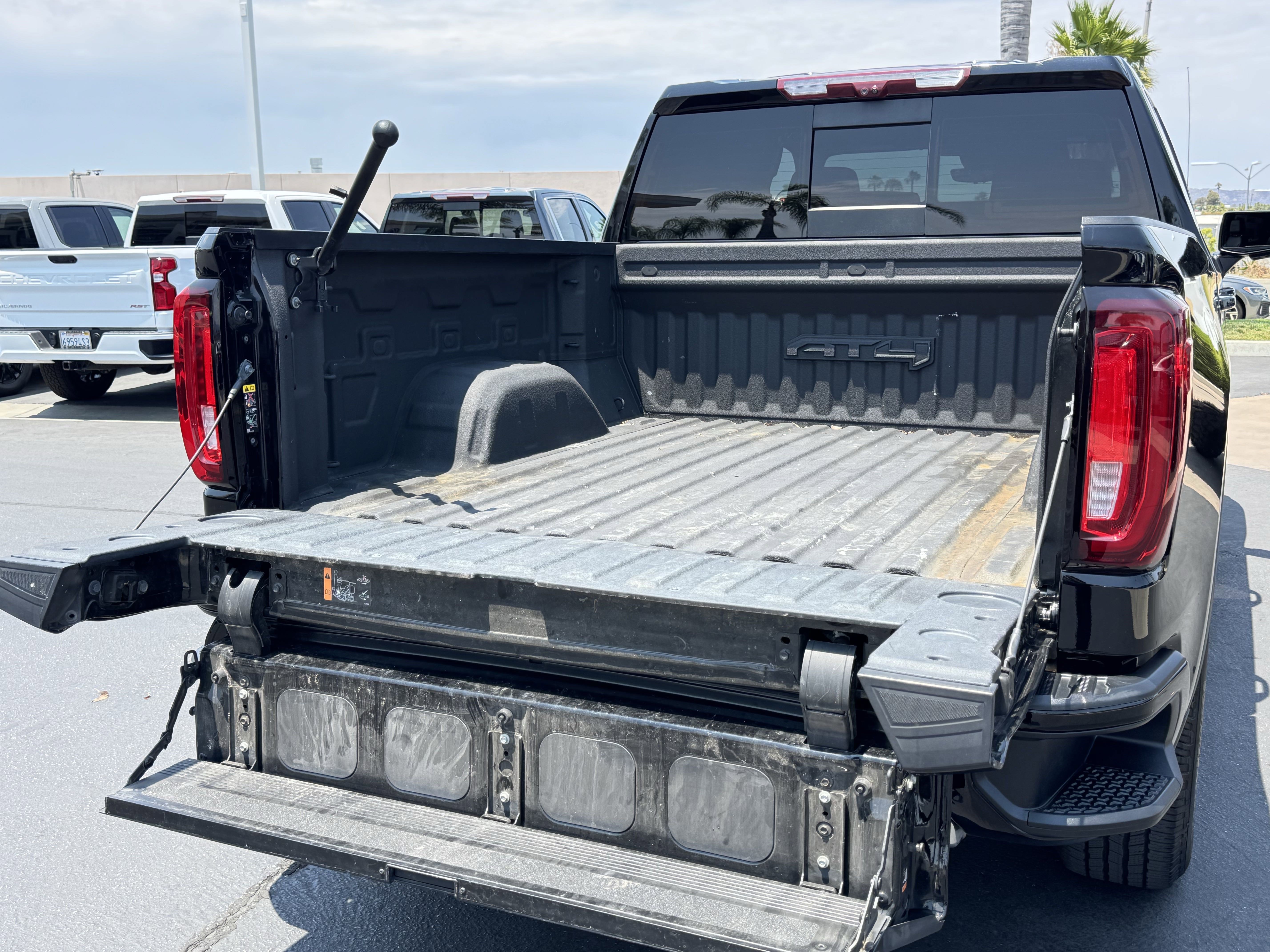 Used 2022 GMC Sierra 1500 AT4 w/ AT4 Premium Package image 37