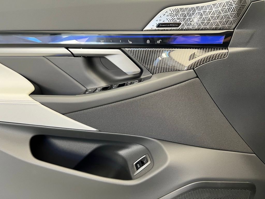 New 2026 BMW M5 w/ Carbon Package image 16