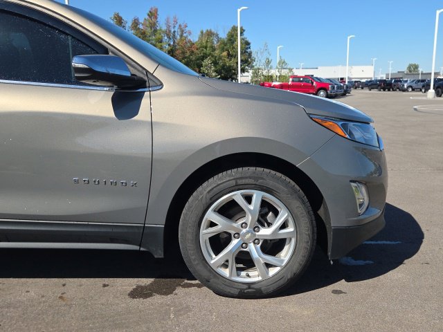 Used 2018 Chevrolet Equinox Premier FWD image 4