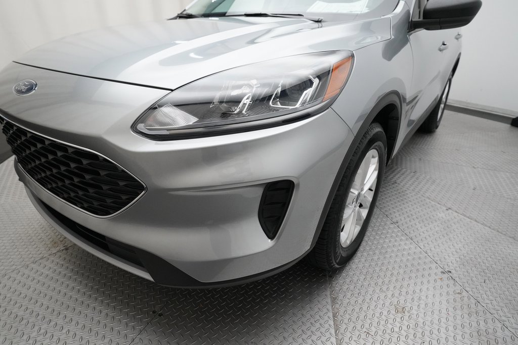 Used 2022 Ford Escape SE w/ Cold Weather Package image 22