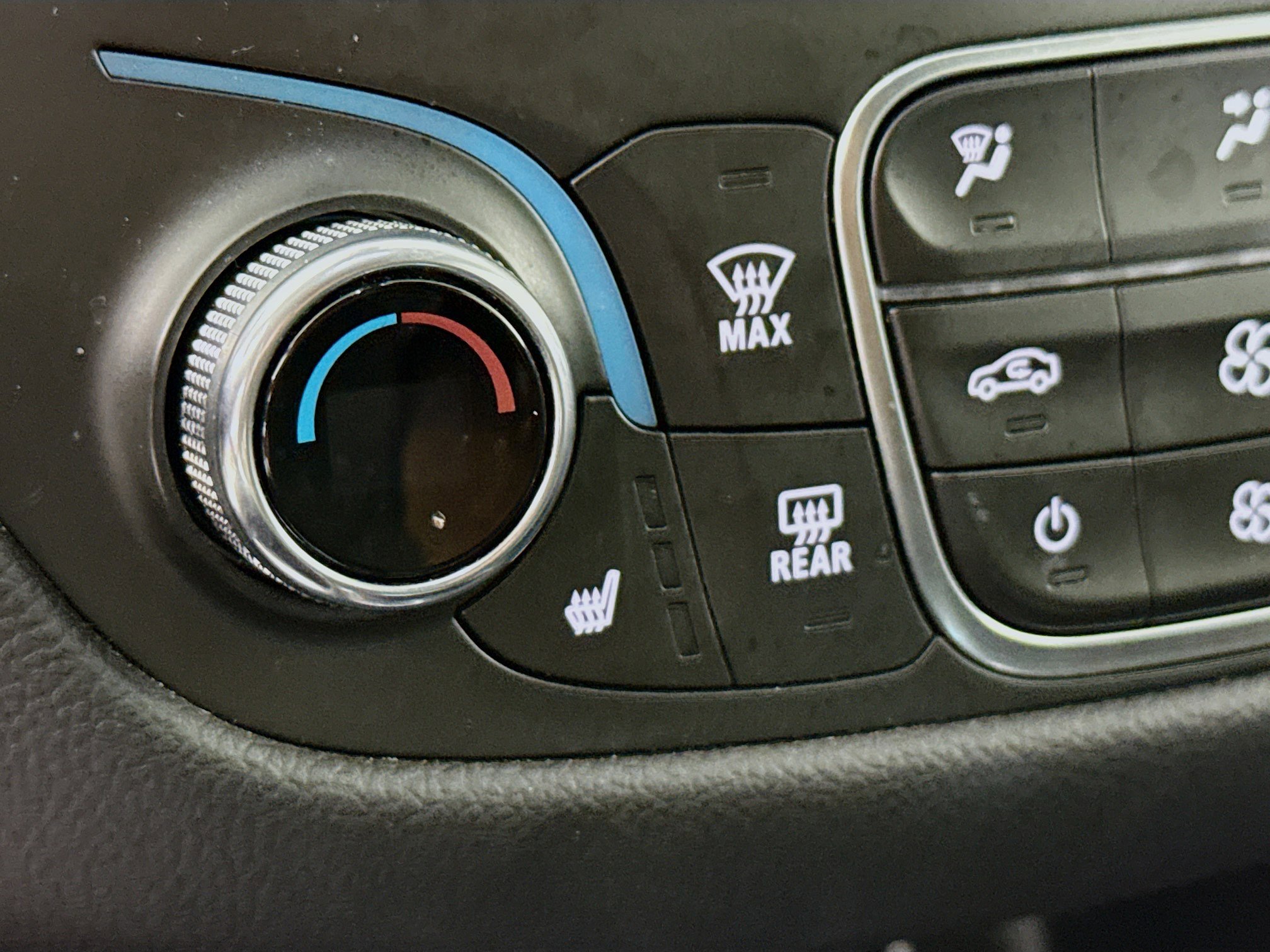 Used 2024 Chevrolet Equinox LT image 24