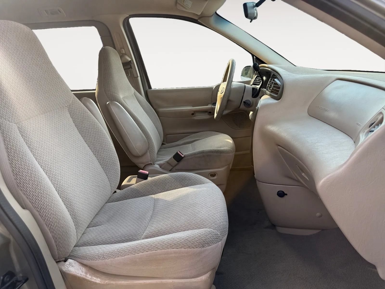 Used 2003 Ford Windstar LX FWD image 12
