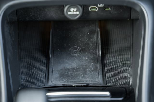 Used 2023 Volvo XC40 B5 Plus w/ Climate Package image 26