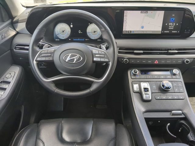 Used 2023 Hyundai Palisade Limited w/ Cargo Package image 15
