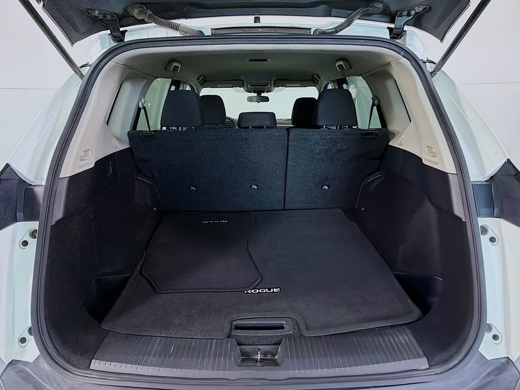Used 2023 Nissan Rogue S image 26