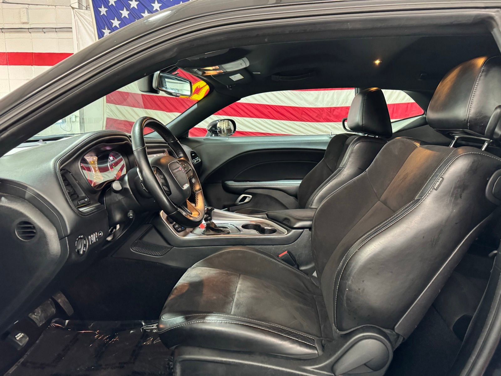 Used 2022 Dodge Challenger GT w/ Plus Package RWD image 9