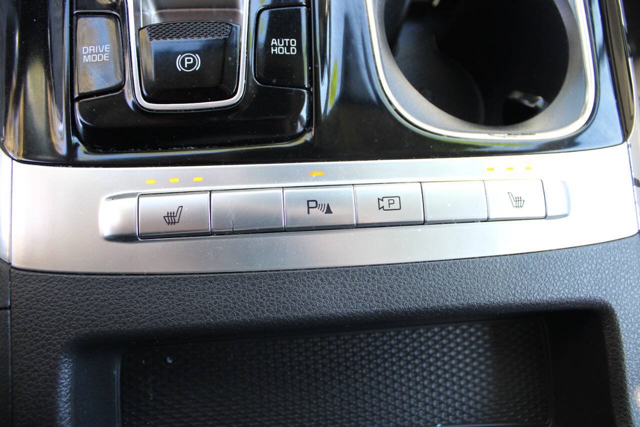 Used 2022 Kia Carnival EX FWD image 13