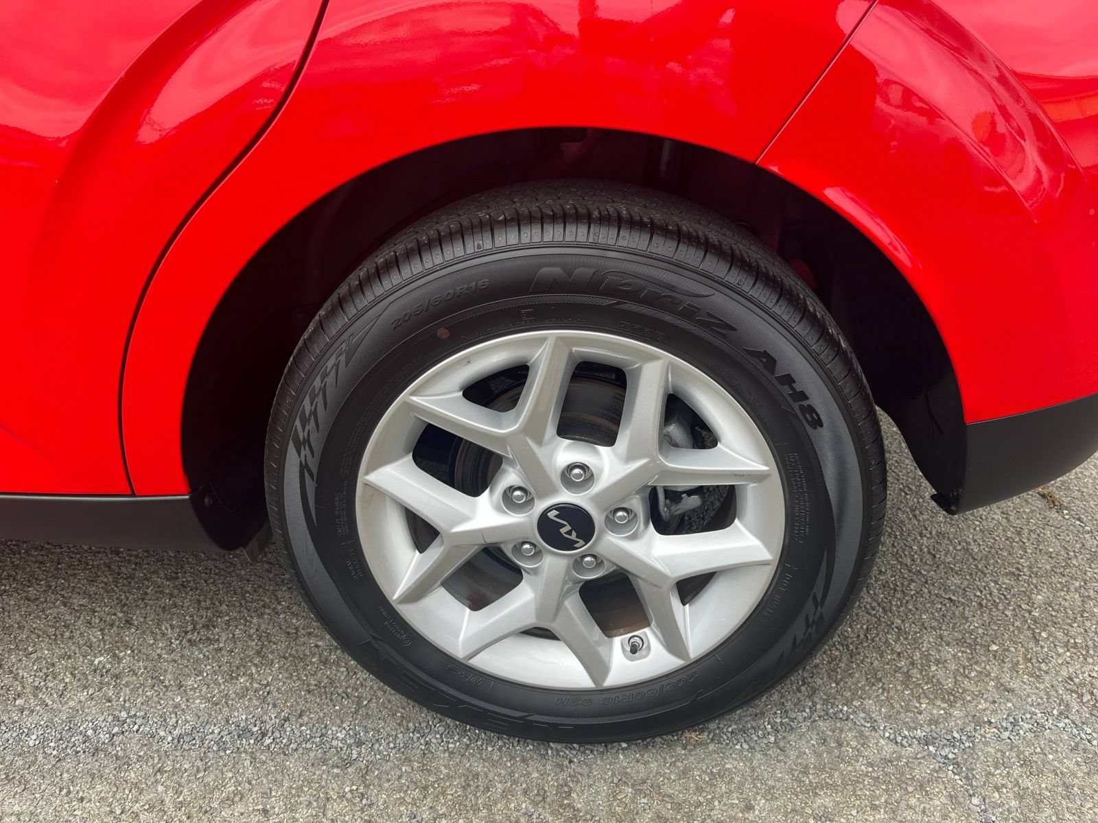 Used 2025 Kia Soul LX w/ LX Technology Package FWD image 27