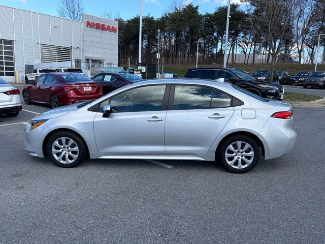 Used 2023 Toyota Corolla LE FWD image 4