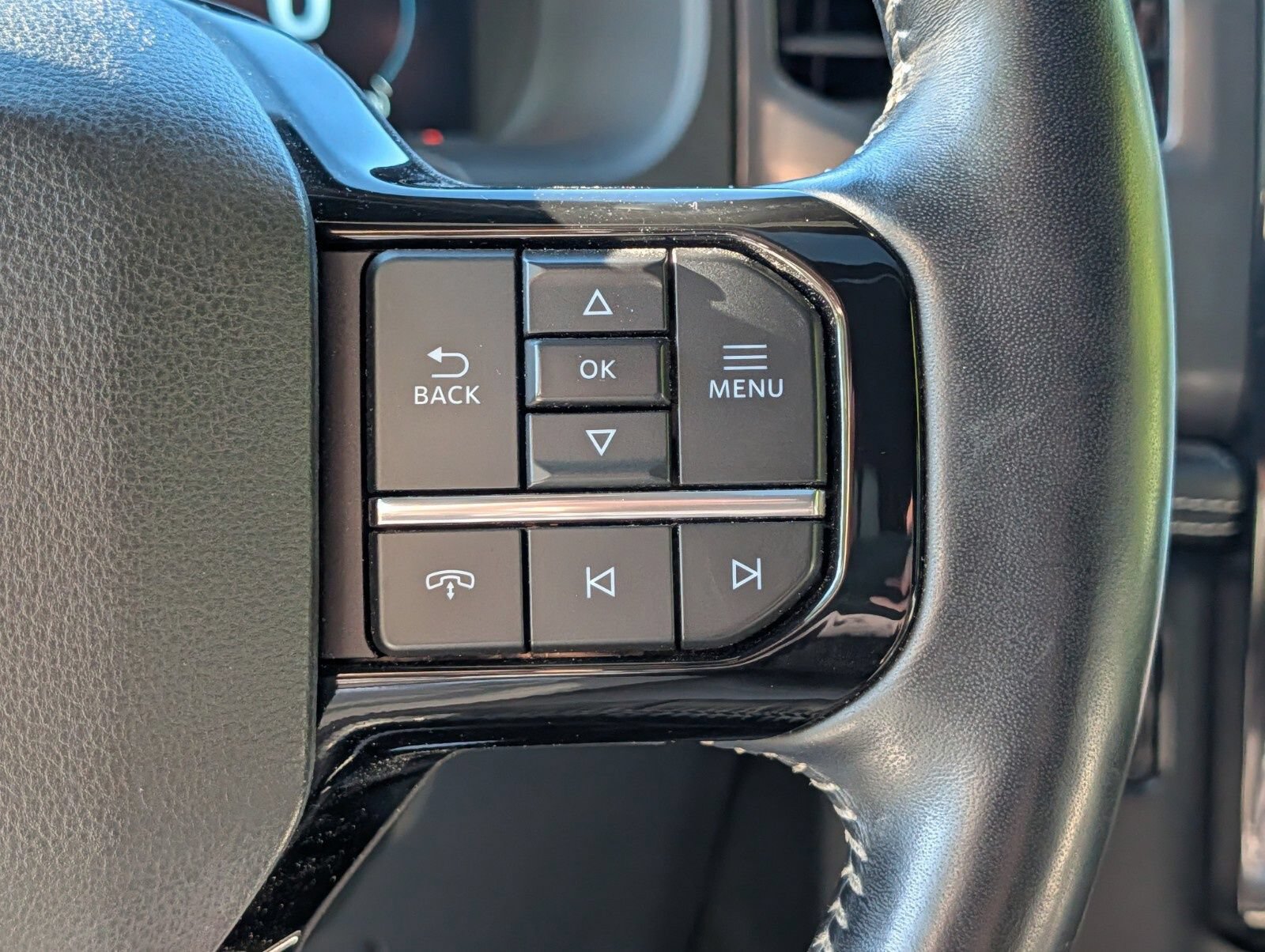 Used 2023 Ford F150 Lightning Platinum AWD/4WD image 37