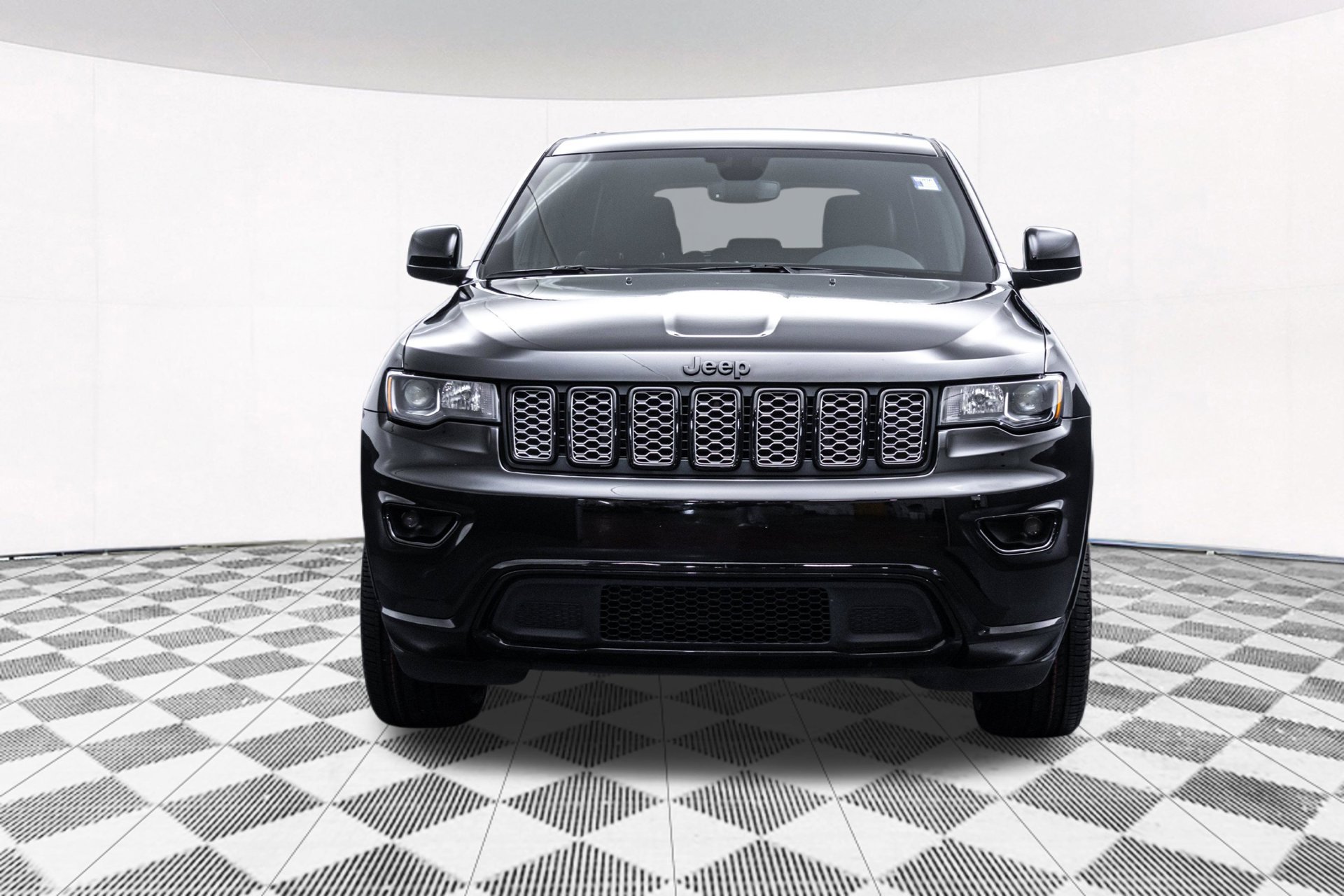 Used 2022 Jeep Grand Cherokee Laredo X AWD/4WD image 18