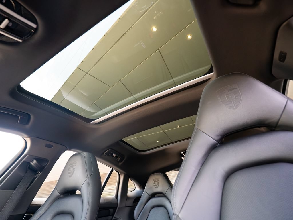 Certified 2023 Porsche Panamera image 30