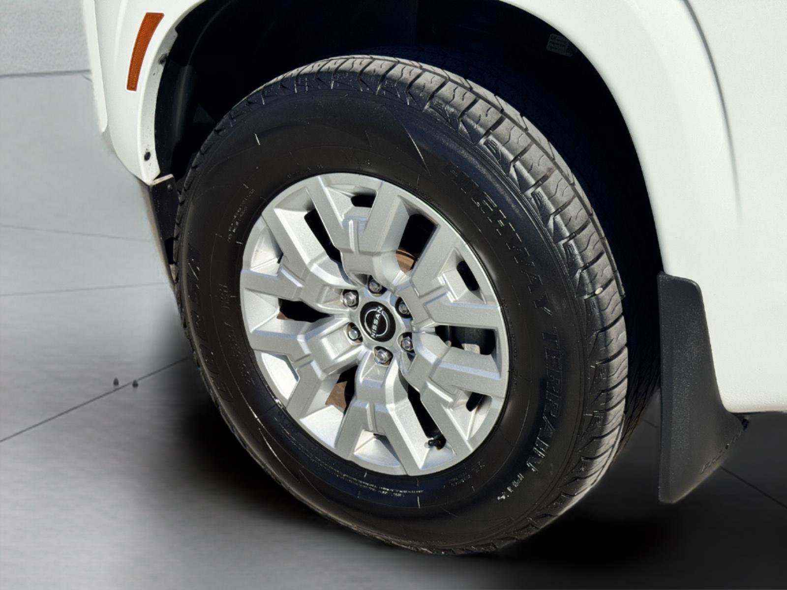 Used 2022 Nissan Frontier SV image 10