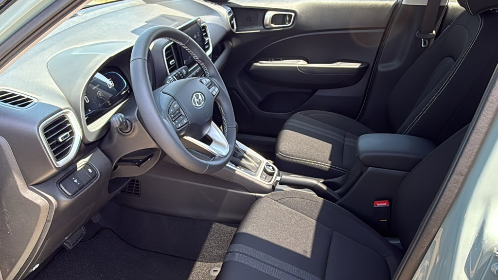 New 2026 Hyundai Venue SEL FWD image 25