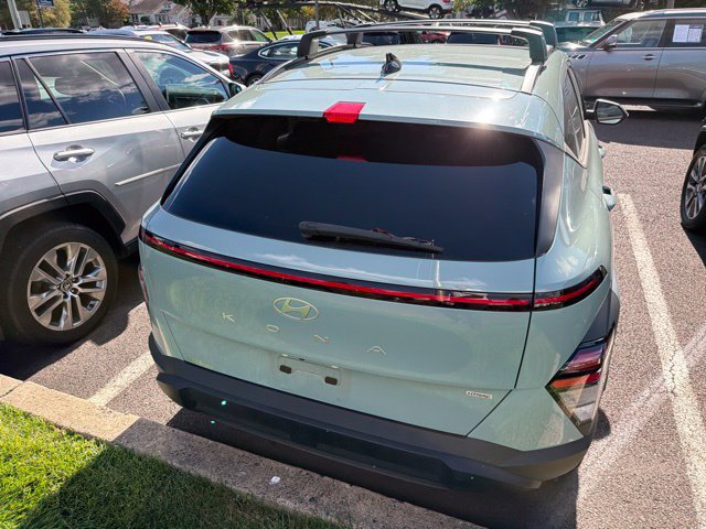 Certified 2024 Hyundai Kona SEL AWD/4WD image 11