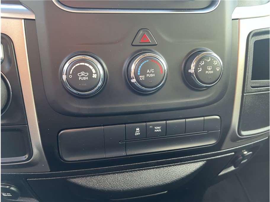Used 2019 RAM 1500 Classic SLT RWD image 20