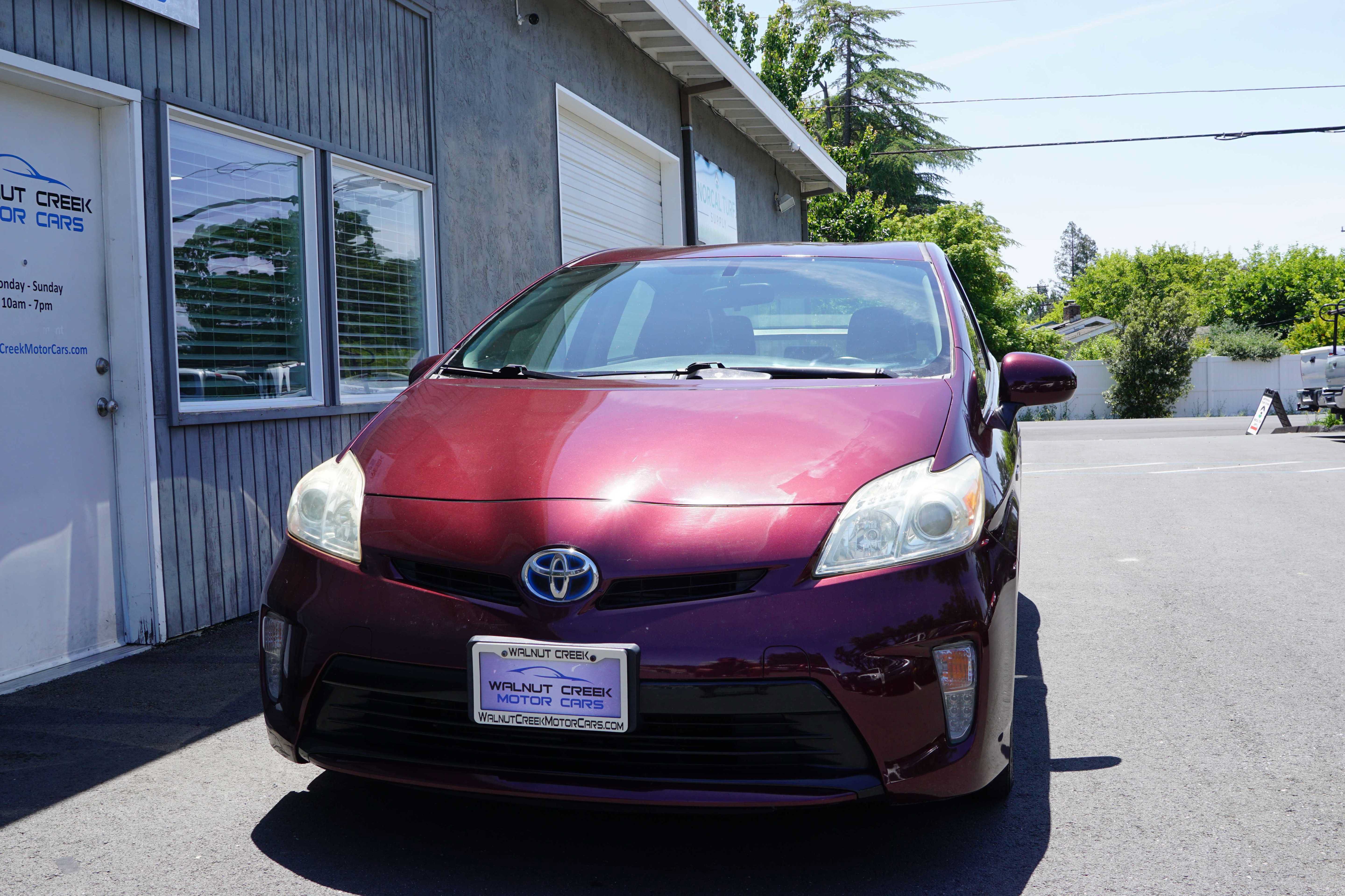 Used 2013 Toyota Prius Persona Series FWD image 2