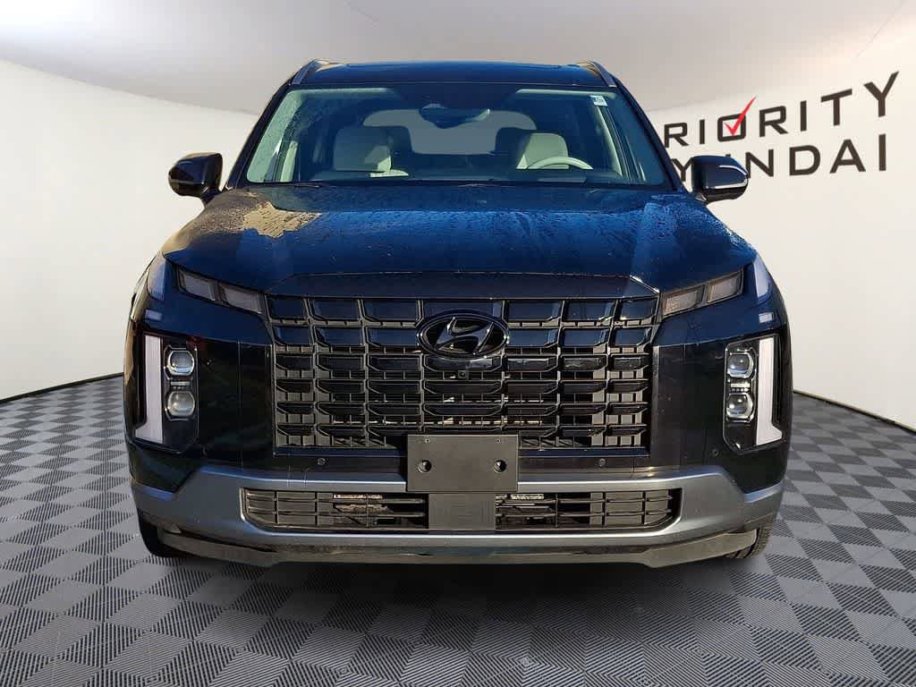 Used 2024 Hyundai Palisade Limited FWD image 2
