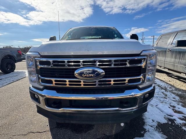 Used 2024 Ford F350 XLT image 11