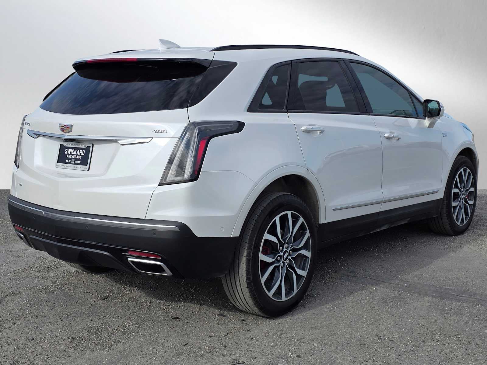 Used 2024 Cadillac XT5 Sportv w/ Platinum Package AWD/4WD image 3