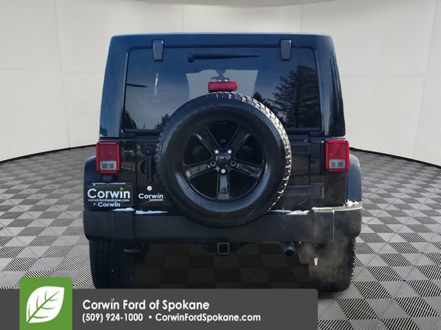 Used 2012 Jeep Wrangler Unlimited Rubicon w/ Max Tow Pkg image 17