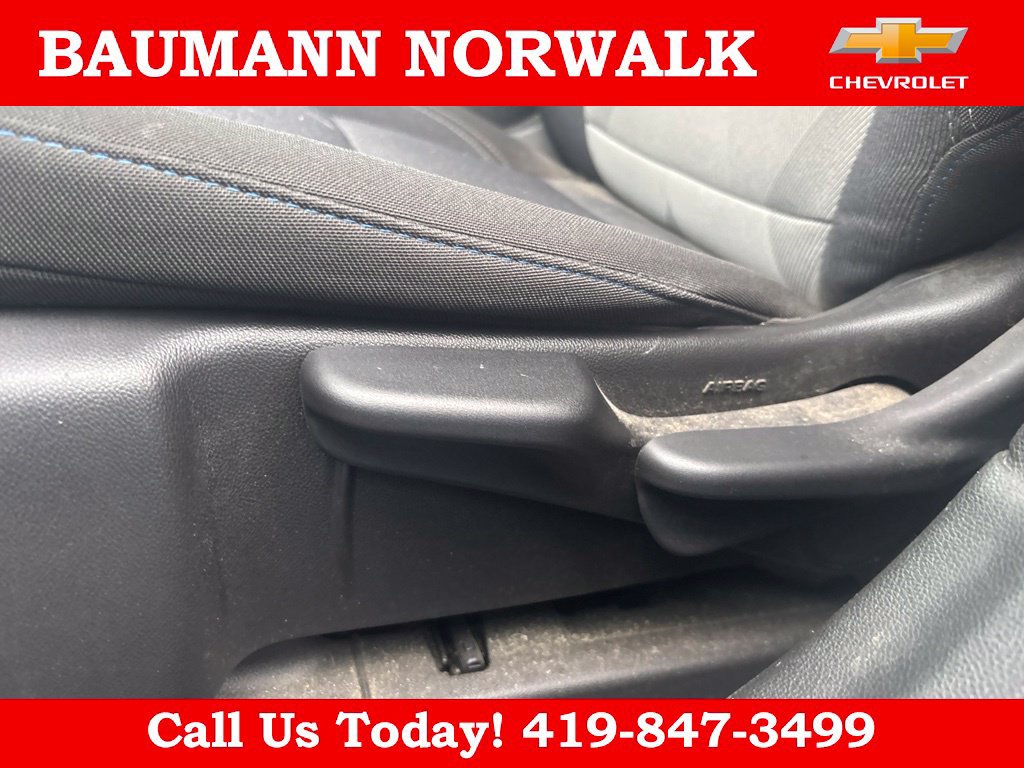 Used 2024 Chevrolet Trax LS w/ LS Convenience Package FWD image 32