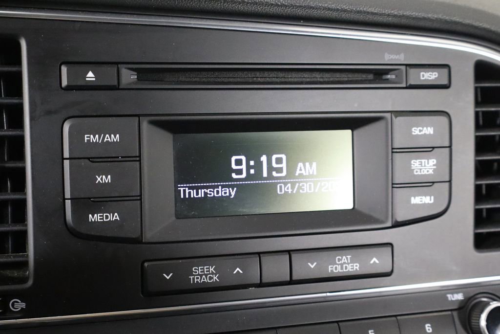 Used 2017 Hyundai Elantra SE FWD image 25