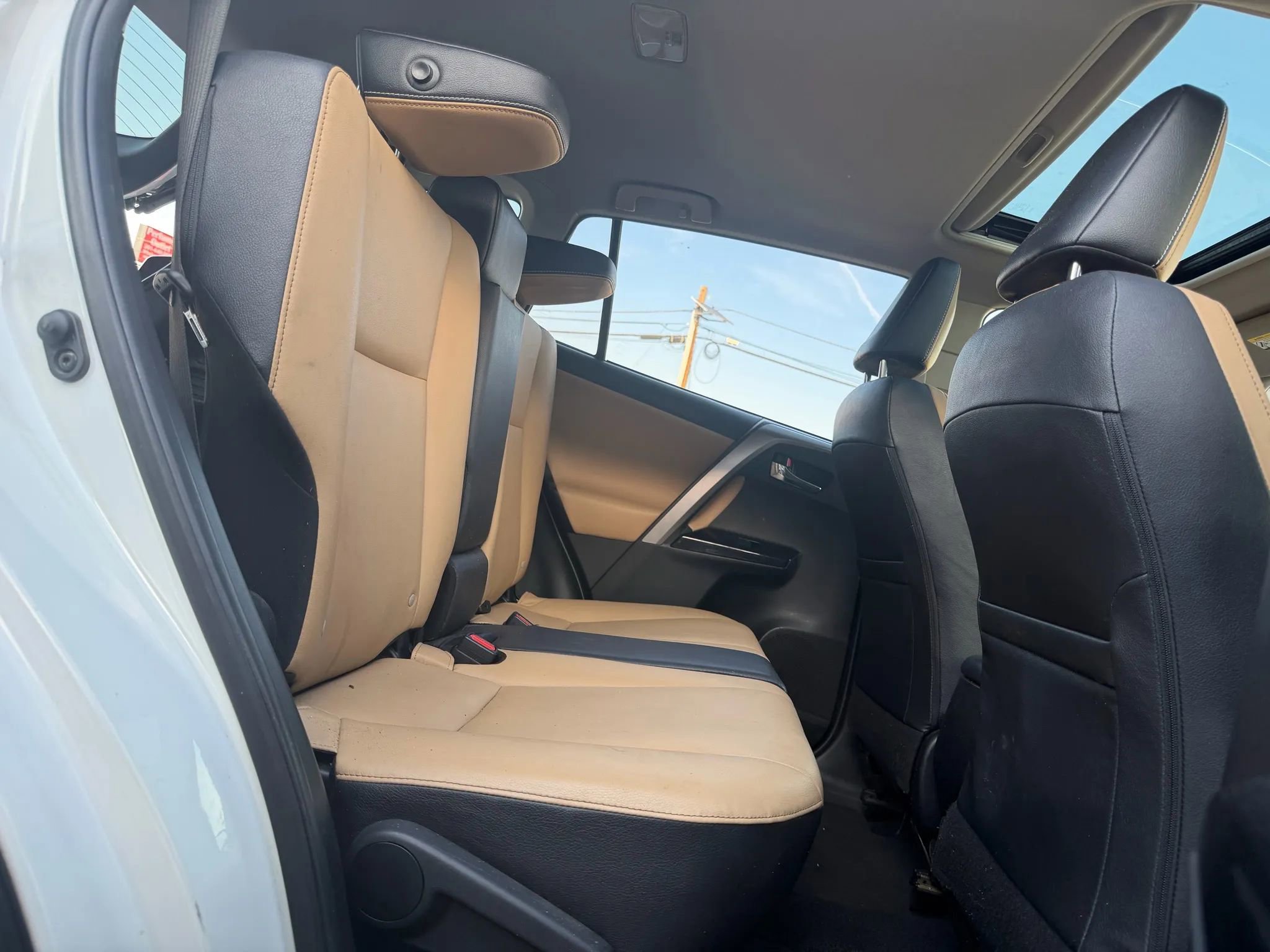 Used 2018 Toyota RAV4 Limited AWD/4WD image 12