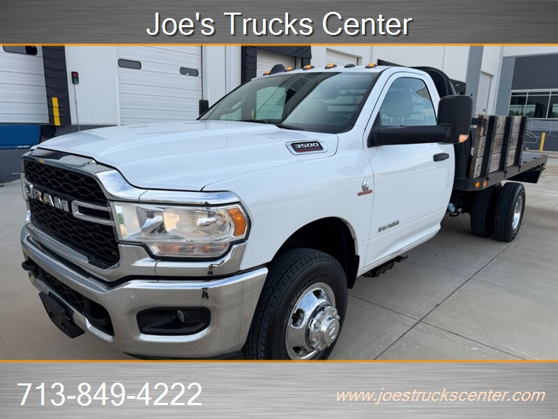 Used 2020 RAM 3500 Tradesman w/ Chrome Appearance Group RWD image 33