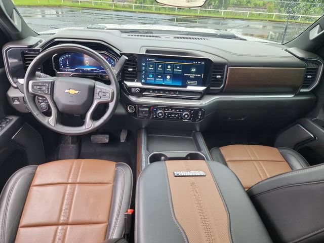 Used 2024 Chevrolet Silverado 3500 High Country w/ High Country Premium Package AWD/4WD image 13