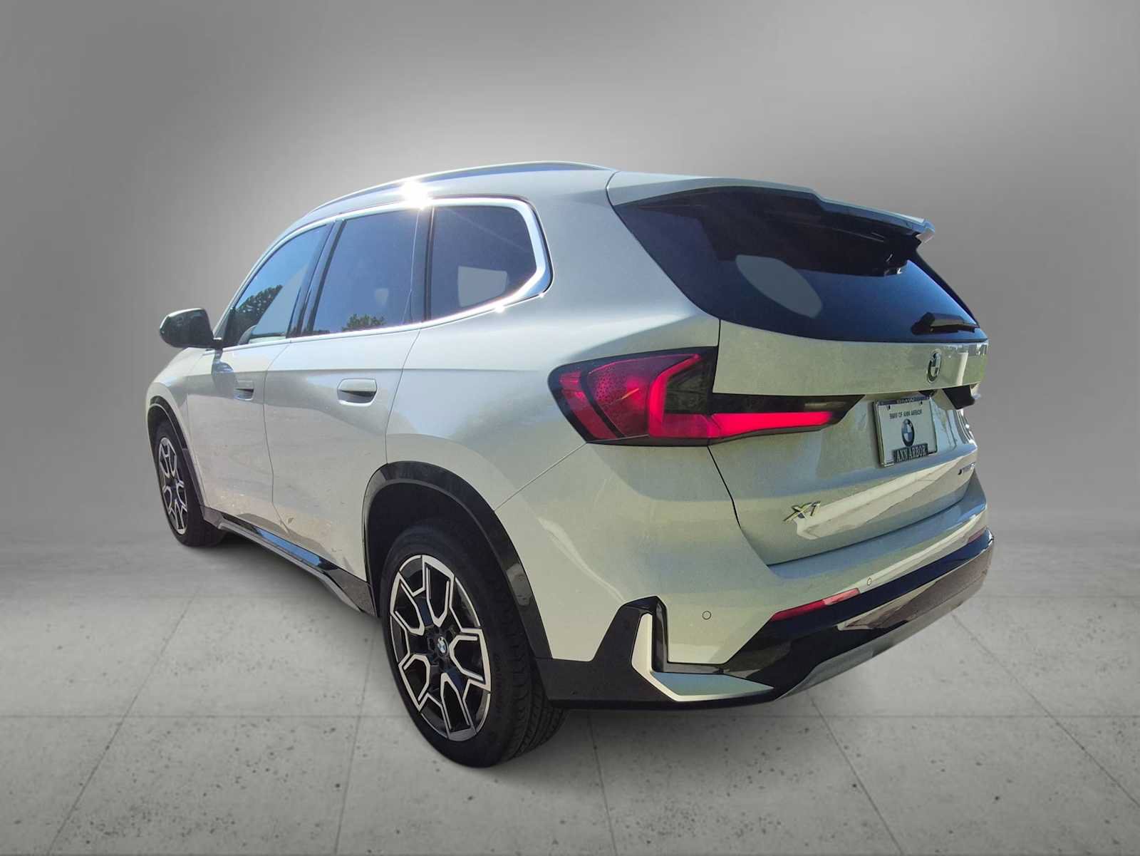 Used 2024 BMW X1 xDrive28i w/ Convenience Package AWD/4WD image 6