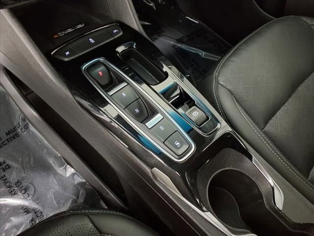 Used 2022 Chevrolet Bolt LT w/ Infotainment Package FWD image 18