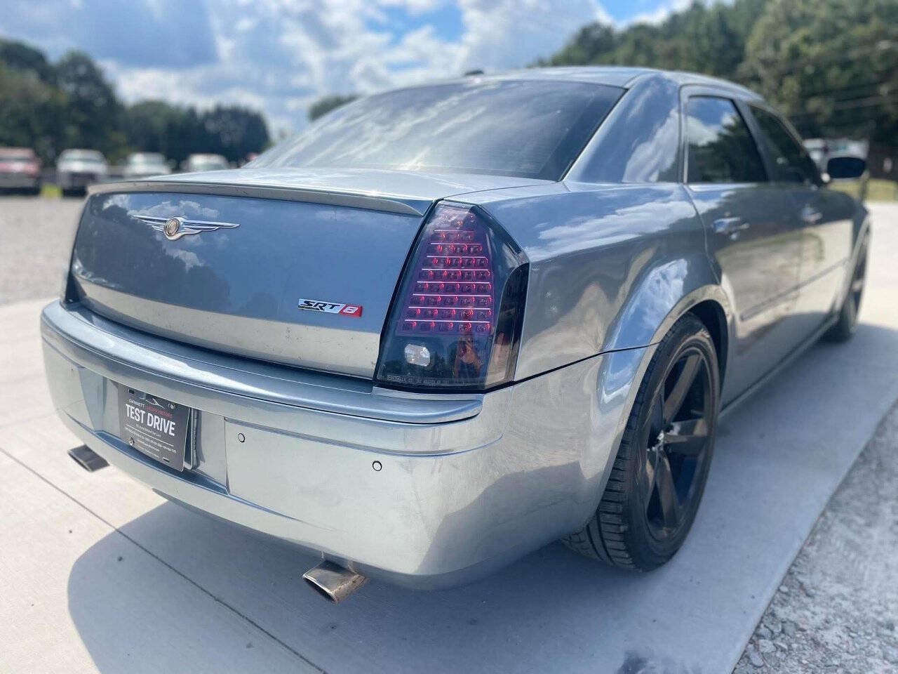 Used 2006 Chrysler 300 SRT8 w/ SRT Option Group II RWD image 7