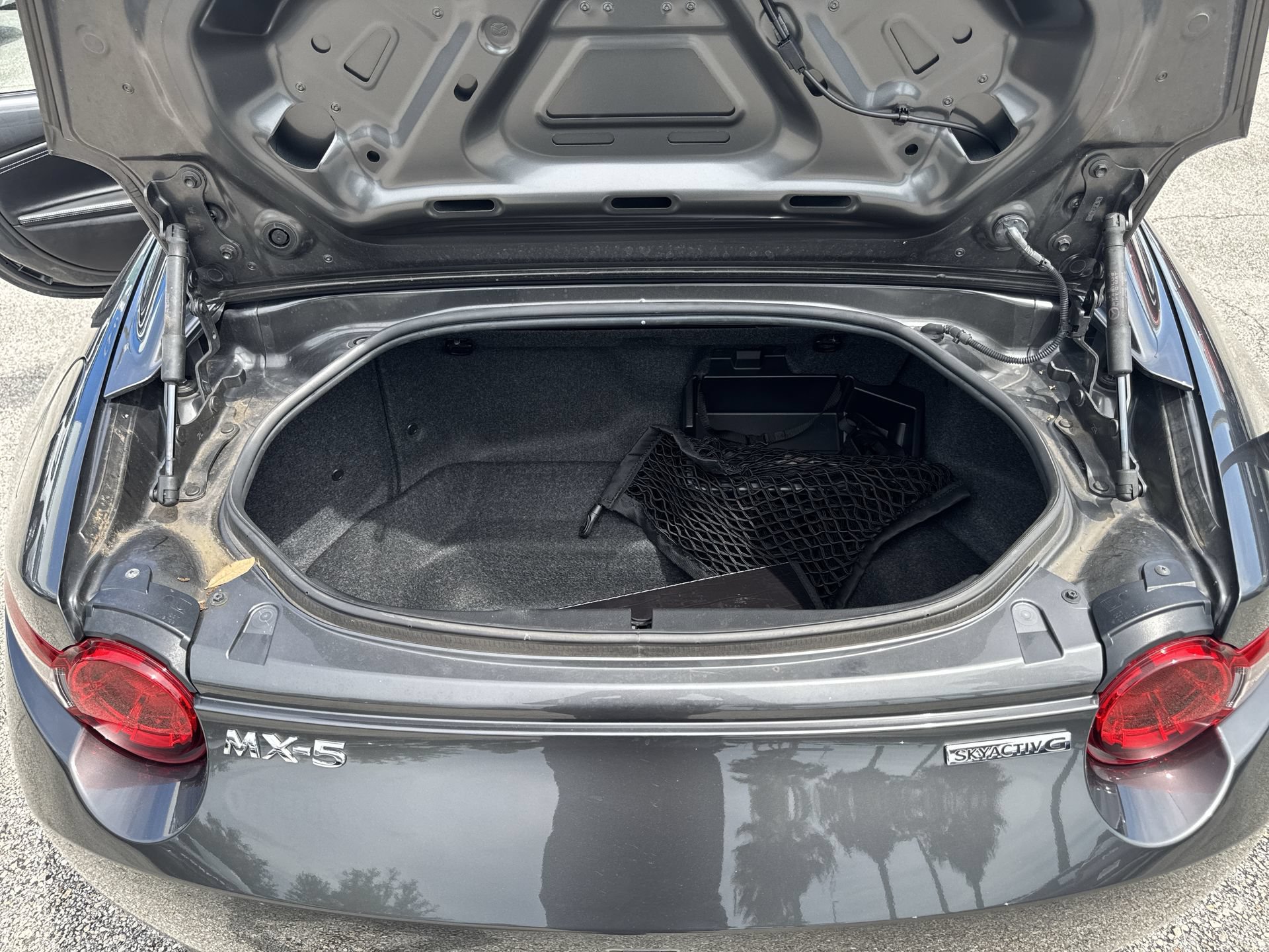 Used 2022 MAZDA MX-5 Miata RF Grand Touring RWD image 12