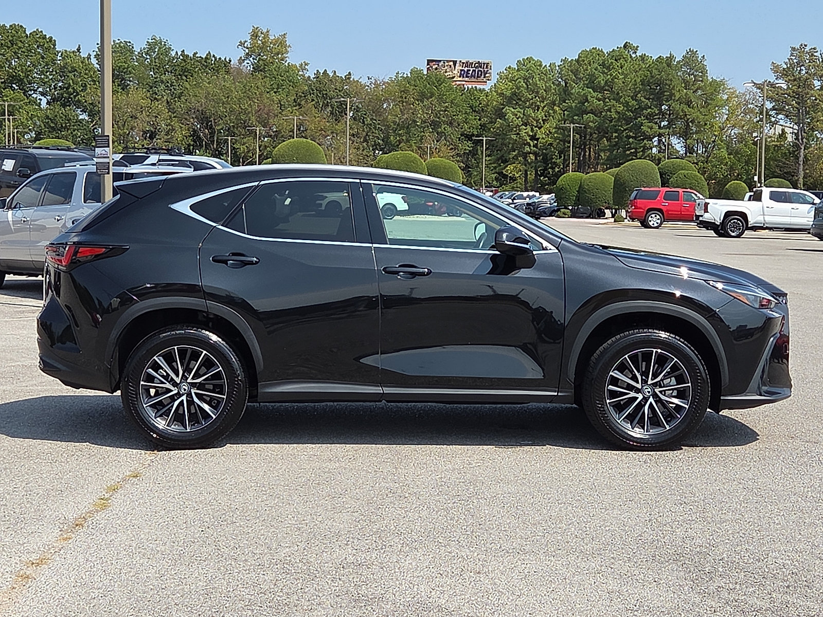 Used 2024 Lexus NX 250 FWD image 6