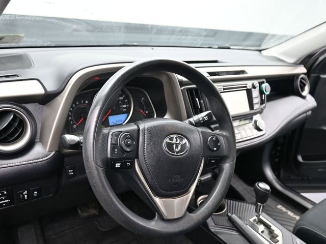 Used 2015 Toyota RAV4 XLE image 18