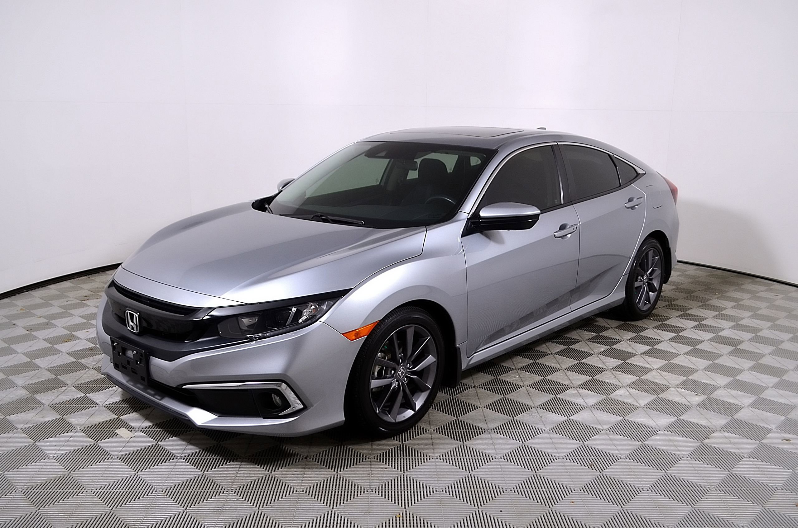 Used 2020 Honda Civic EX image 3