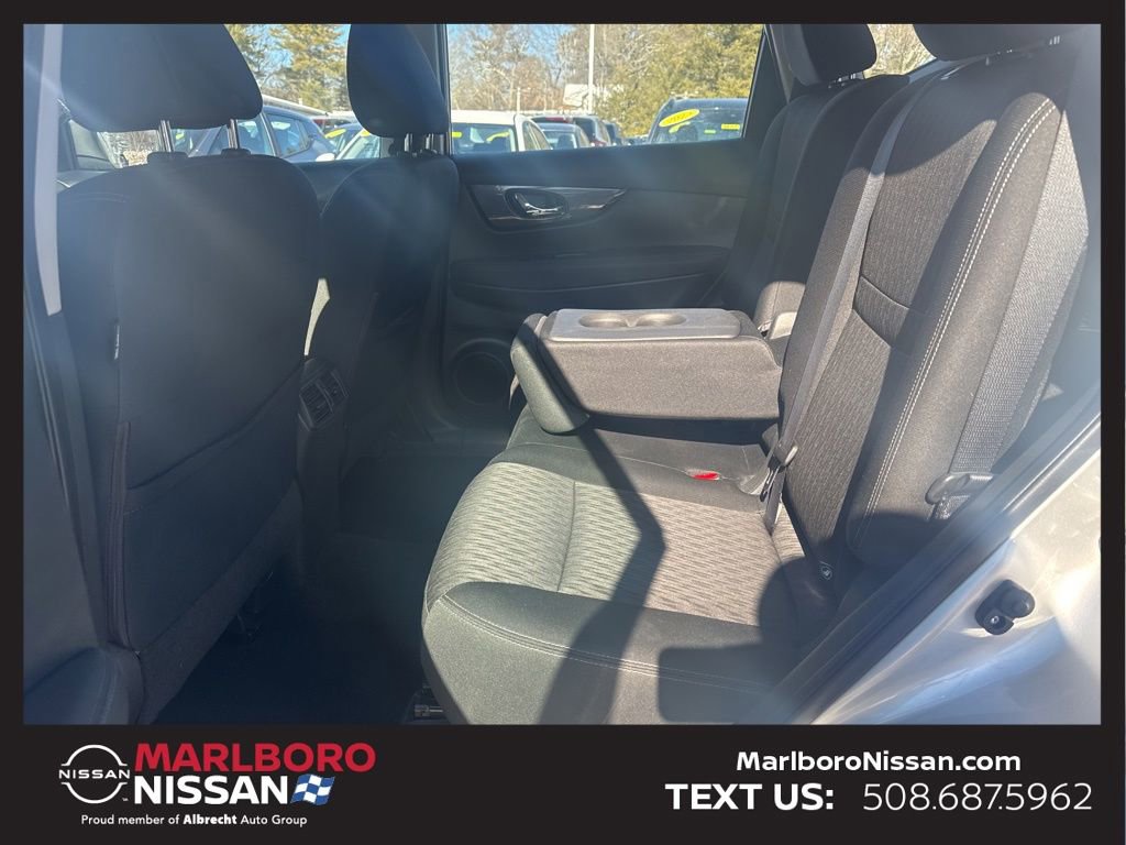 Certified 2018 Nissan Rogue S image 15