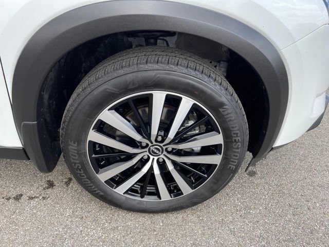 Used 2025 Nissan Pathfinder Platinum w/ Cargo Package image 43