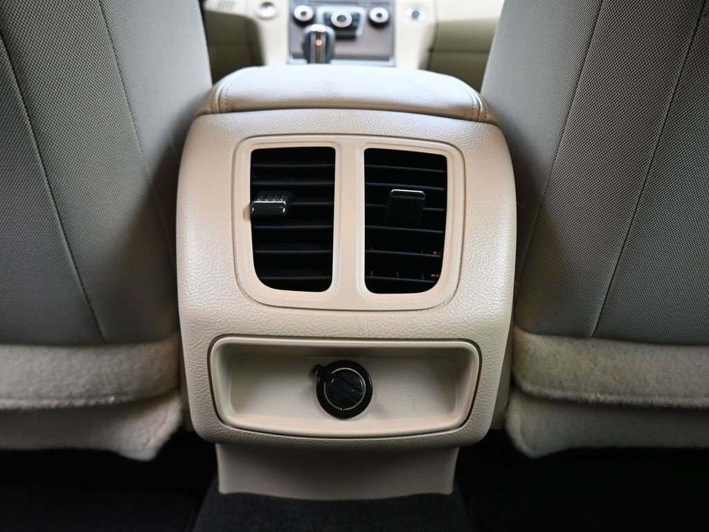 Used 2018 Ford Taurus SE image 30